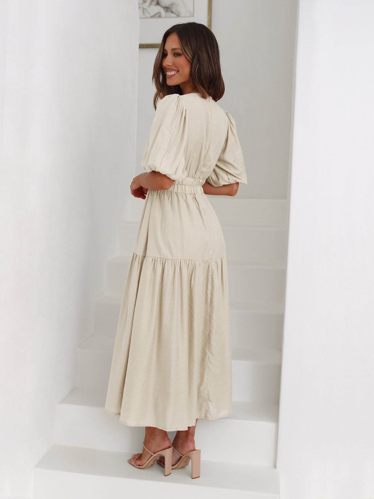 Flowy Midi Dress | Elegant & Feminine | Flutter Sleeve Design