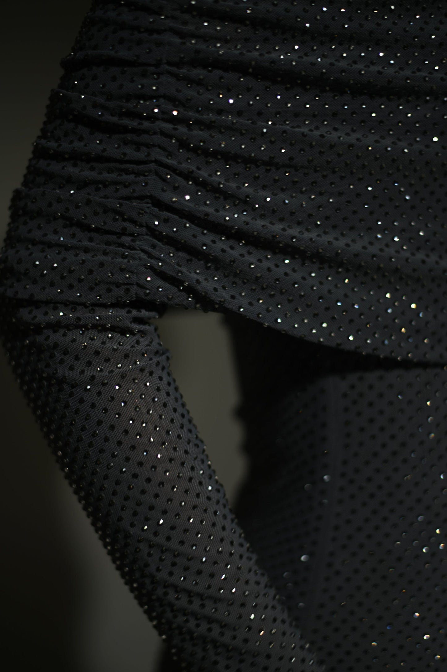 Off-Shoulder Glitter Maxi Dress | Elegant & Glamorous | Figure-Hugging Fit