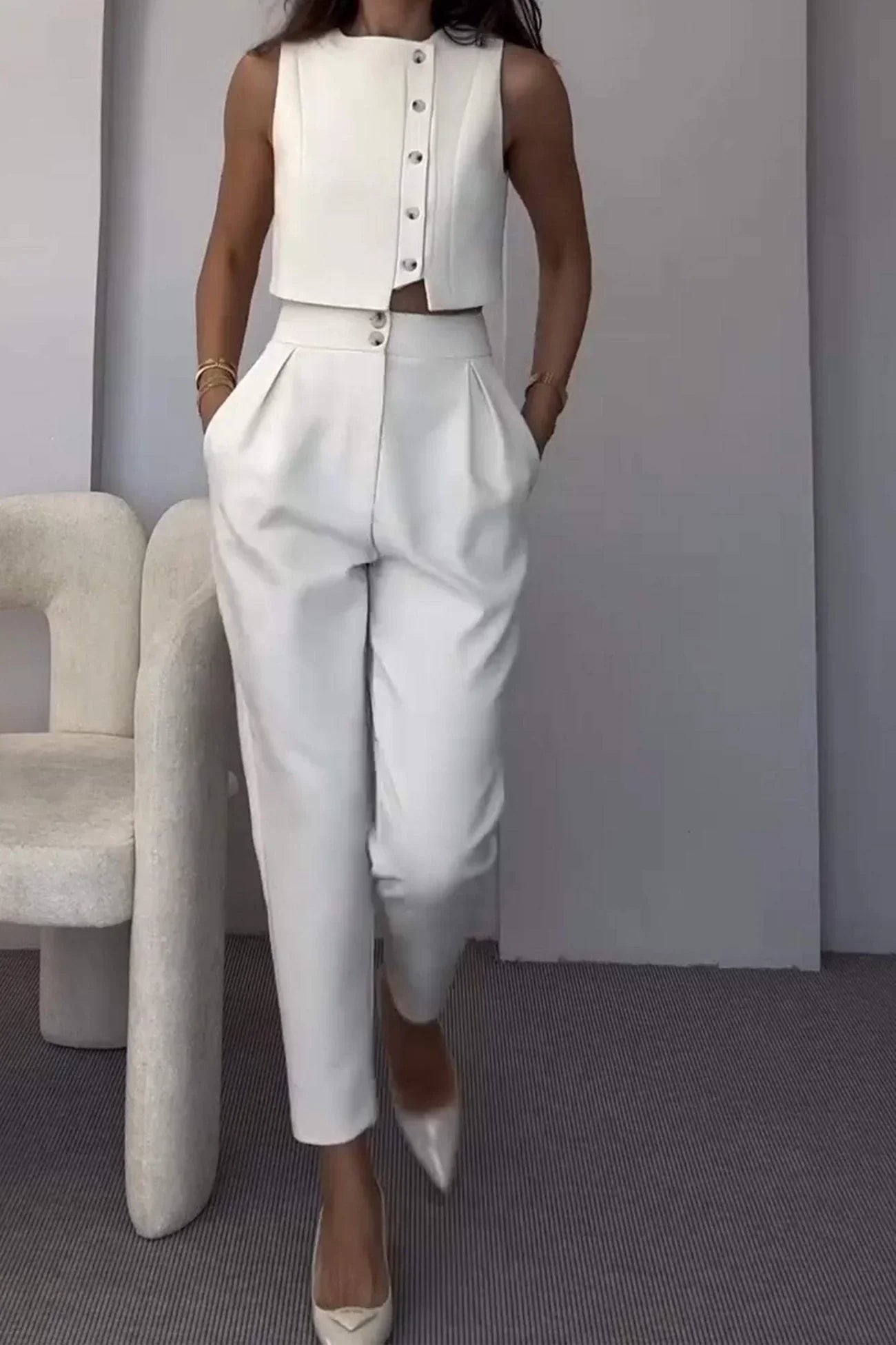Sleeveless Pantsuit Set | Chic & Tailored | Effortless Power Dressing