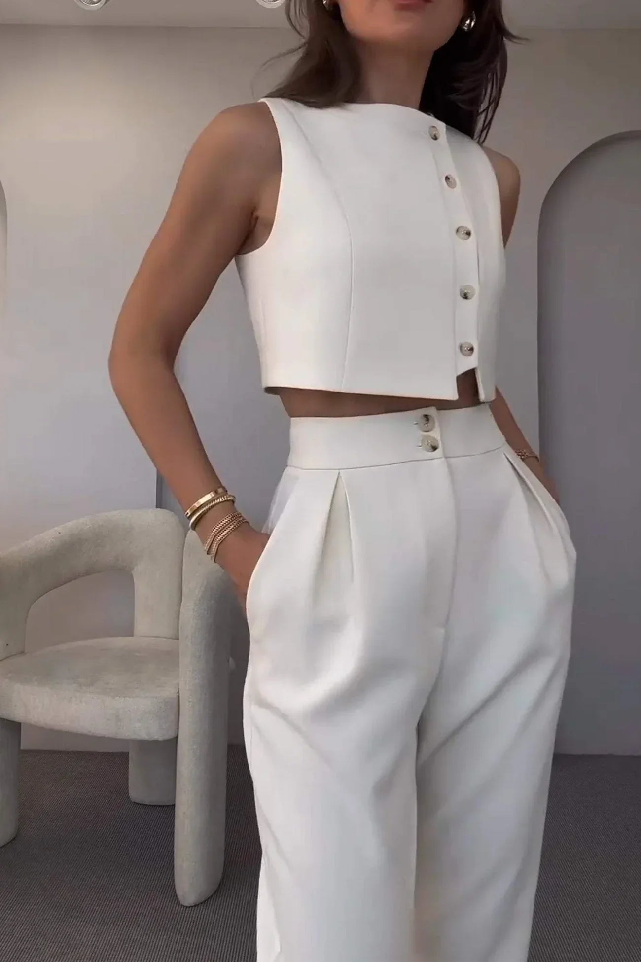 Sleeveless Pantsuit Set | Chic & Tailored | Effortless Power Dressing