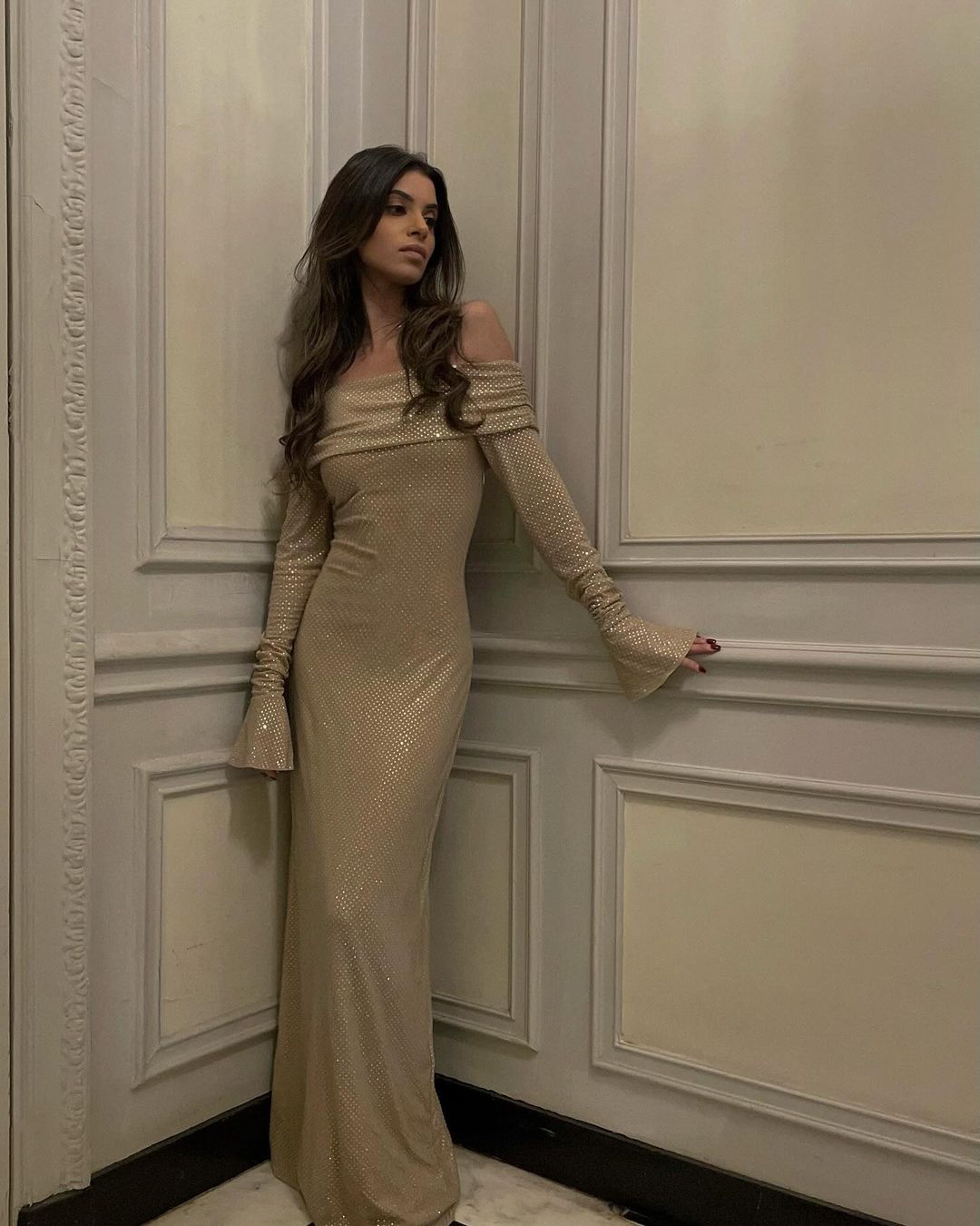 Off-Shoulder Glitter Maxi Dress | Elegant & Glamorous | Figure-Hugging Fit
