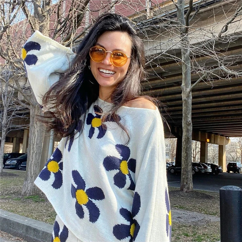 Floral Knit Lounge Set | Acrylic Blend | Oversized Fit & Bold Print