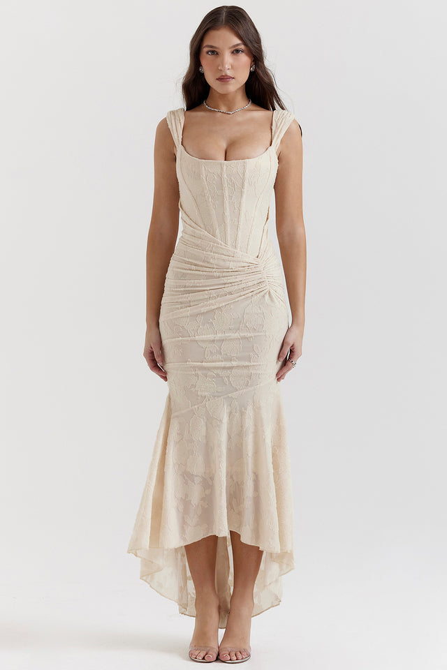 Lace Maxi Dress | Sweetheart Neckline | Elegant & Feminine